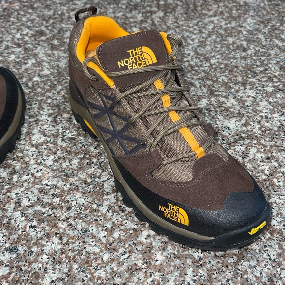 The North Face Mens Hiking 🥾 shoes - Picture 2 of 9